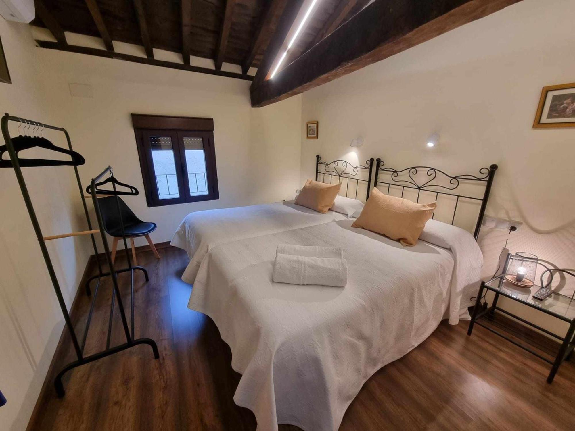 Lanchas De La Vera Madrigal de la Vera Luaran gambar